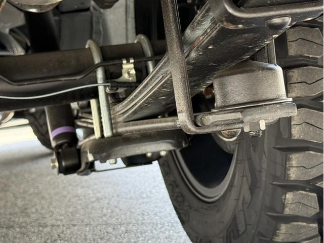 ハイエースバン ロングスーパーＧＬ　寒冷地仕様／ＤＥＦＡＣＥフェイスチェンジキット／１６インチアルミ／アルパインＢＩＧ－Ｘ／ベッドキット／ＥＴＣ／（29枚目）