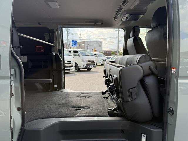 ハイエースバン ロングスーパーＧＬ　寒冷地仕様／ＤＥＦＡＣＥフェイスチェンジキット／１６インチアルミ／アルパインＢＩＧ－Ｘ／ベッドキット／ＥＴＣ／（51枚目）