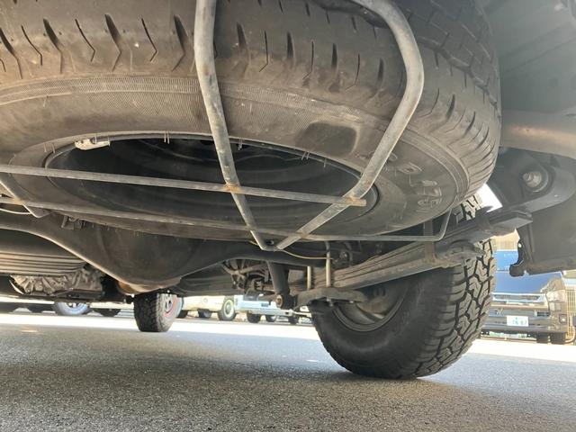 ハイエースバン スーパーGL ダークプライムII 4WD/15インチアルミホイール/ベッドキット/カロッツェリアナビ/フルセグTV/衝突軽減ブレーキ/(27枚目)