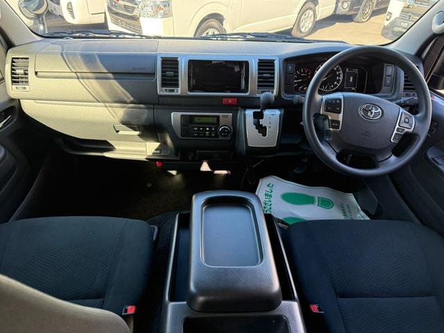 ハイエースバン ロングスーパーＧＬ　４ＷＤ／アースカラーパッケージ／１６インチアルミ／ＧＲフロントエアロ／デジタルインナーミラー／両側電動スライドドア／衝突軽減ブレーキ／ＬＥＤヘッドライト／ＡＣ１００Ｖコンセント／横滑り防止装置（47枚目）