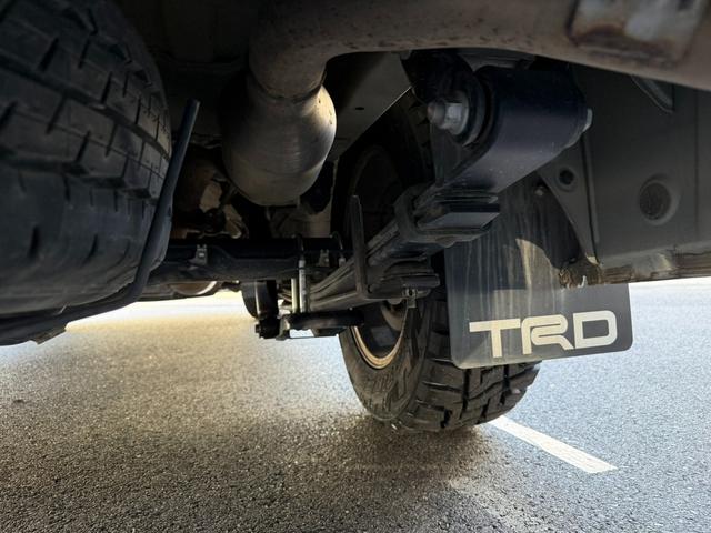 ハイエースバン スーパーＧＬ　ダークプライムＩＩ　４ＷＤ／寒冷地仕様／１６インチアルミ／アルパインＢＩＧ－Ｘ／アルパイン後席モニター／ベッドキット／バッドフェイス（30枚目）