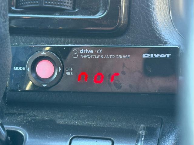 ハイエースバン スーパーＧＬ　ダークプライムＩＩ　４ＷＤ／寒冷地仕様／１６インチアルミ／アルパインＢＩＧ－Ｘ／アルパイン後席モニター／ベッドキット／バッドフェイス（43枚目）