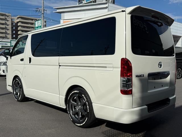 ハイエースバン ロングＤＸ　ＧＬパッケージ　マニュアル車／ローダウン／１７インチアルミホイール／ベッドキット／フロントエアロ／床張り／シートカバー／カロッツェリア７インチナビ／フルセグＴＶ／ＥＴＣ／ＬＥＤヘッドライト／キーレス／キャンピングカー（15枚目）