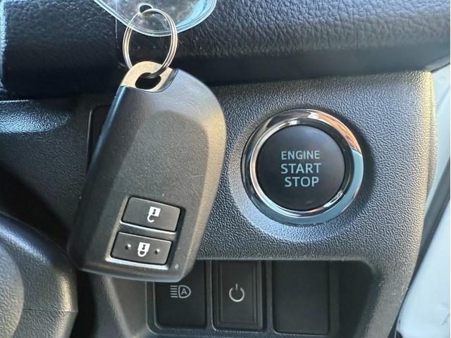 ハイエースバン スーパーＧＬ　ダークプライム　１７インチアルミホイール／フロントエアロ／スモークテールランプ／フローティングナビ／クルーズコントロール／（40枚目）