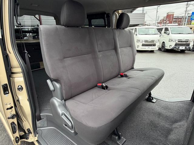 ハイエースバン ロングスーパーGL 寒冷地仕様/アースカラーパッケージ/デジタルインナーミラー/パノラミックビューモニター/両側小窓付きスライドドア(49枚目)