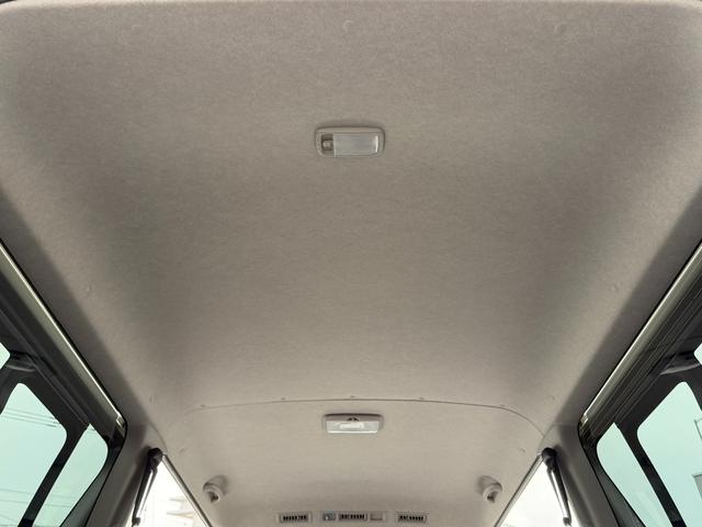ハイエースバン ロングスーパーGL 寒冷地仕様/アースカラーパッケージ/デジタルインナーミラー/パノラミックビューモニター/両側小窓付きスライドドア(53枚目)