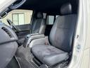 4WD/TRDフルエアロ/ベッドキット/TRDマッドフラップ/15インチアルミ/純正7インチナビ/衝突軽減ブレーキ/バックカメラ/ETC2.0/両側小窓付きスライドドア/ キャンピングカー