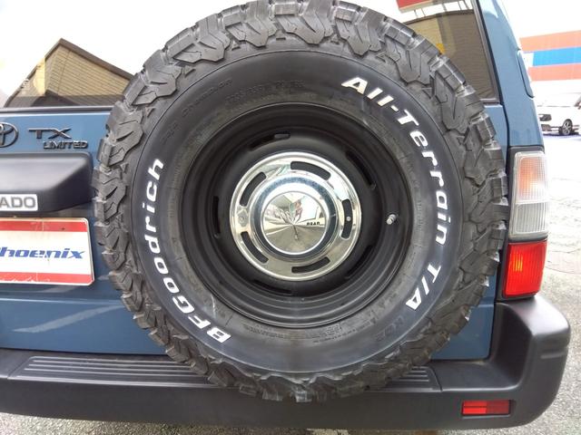 ランドクルーザープラド ＴＸリミテッド★４ＷＤ★ＦＬＥＸ仕様★３列シート★丸目ヘッド　ライト★シートカバー★ウッドパネル★キーレスキー★２ＤＩＮオーディオ★ＤＥＡＮクロスカントリー１６インチホイール★ＢＦグッドリッチＡＴホワイトリボンタイヤ★ルーフレール★サイドステップ★（33枚目）