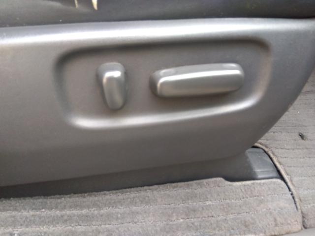 エスティマ アエラス　レザーパッケージ★ナビフルセグＴＶ★後席フリップ　ダウンモニター★バックカメラ★クルーズコントロール★ローダウン★ＨＩＤオートライト★イエローフォグ★革シート★両側パワースライドドア★ビルトインＥＴＣ★１７インチアルミホイール★スマートキー★（16枚目）