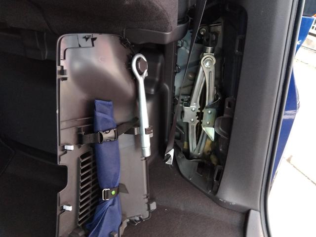 フリード G・ホンダセンシング★純正ナビフルセグTV★純正フリップダウ ンモニター★視点切替バックカメラ★両側パワースライドドア★3列6人乗り★アダプティブクルーズコントロール★ホンダセンシング★ウッドパネル★アイドリングストップ★スマートキー★プッシュスタート★(50枚目)