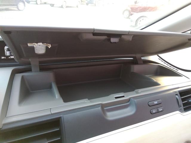 フリード G・ホンダセンシング★純正ナビフルセグTV★純正フリップダウ ンモニター★視点切替バックカメラ★両側パワースライドドア★3列6人乗り★アダプティブクルーズコントロール★ホンダセンシング★ウッドパネル★アイドリングストップ★スマートキー★プッシュスタート★(66枚目)