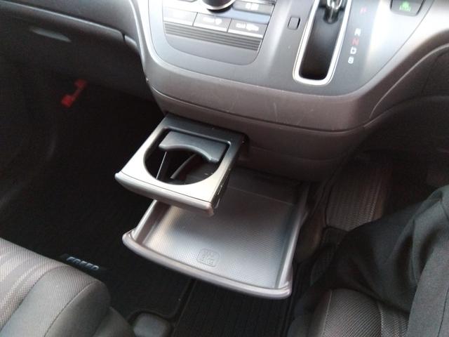 フリード G・ホンダセンシング★純正ナビフルセグTV★純正フリップダウ ンモニター★視点切替バックカメラ★両側パワースライドドア★3列6人乗り★アダプティブクルーズコントロール★ホンダセンシング★ウッドパネル★アイドリングストップ★スマートキー★プッシュスタート★(69枚目)