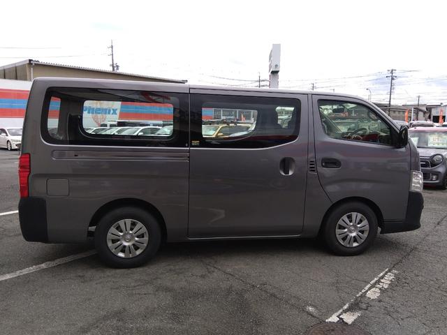 ＮＶ３５０キャラバンバン ロングＤＸ★７型ナビ★Ｂｌｕｅｔｏｏｔｈ再生★ＣＤ再生★　両側スライドドア★ＥＴＣ★キーレスキー★バックカメラ★パワステ★パワーウィンドウ★保証書・ナビ取扱説明書有ります★純正フロアマット★ラジオ★ＡＵＸ★ガソリン車★ベンチシート★（11枚目）