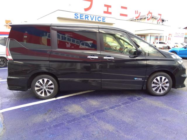 セレナ ハイウェイスター Vセレクション★純正9インチナビ★フルセグ TV★バックカメラ★ナビ連動ドラレコ★ステアリングリモコン★革巻ステアリング★アイドリングストップ★両側パワースライドドア★後席フリップダウンモニター★クルーズコントロール★LEDオートライト★フォグ(11枚目)