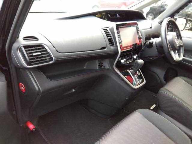 セレナ ハイウェイスター Vセレクション★純正9インチナビ★フルセグ TV★バックカメラ★ナビ連動ドラレコ★ステアリングリモコン★革巻ステアリング★アイドリングストップ★両側パワースライドドア★後席フリップダウンモニター★クルーズコントロール★LEDオートライト★フォグ(27枚目)