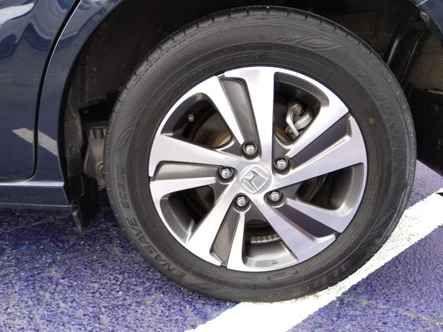 フリードハイブリッド ハイブリッド・Ｇホンダセンシング★純正ナビフルセグＴＶ★　バックカメラ★ステアリングリモコン★革巻ステアリング★レーダークルーズ★ハーフレザーシート★両側パワースライドドア★ナビ連動前後ドラレコ★ビルトインＥＴＣ★ＬＥＤオートライト★アイドリングストップ★（30枚目）