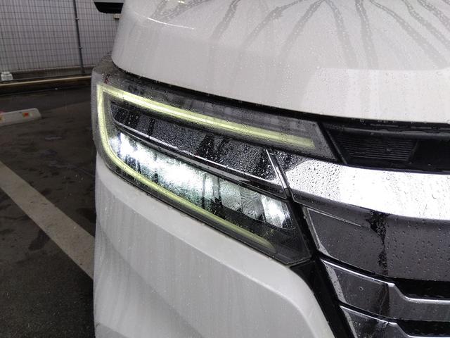 ステップワゴンスパーダ スパーダ　ホンダセンシング★９インチナビ★フルセグＴＶ★純正　１１インチフリップダウンモニター★わくわくゲート★バックカメラ★ユピテルドライブレコーダー★ホンダセンシング★ＬＥＤオートライト★ＬＥＤフォグ★パドルシフト★クルーズコントロール★両側パワスラ★（12枚目）