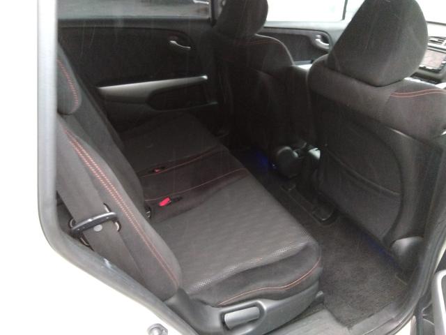 ストリーム ＲＳＺ★ギャザーズＨＤＤナビ★フルセグＴＶ★バックカメラ★　後席フリップダウンモニター★前後ドライブレコーダー★ＨＩＤオートライト★ＬＥＤフォグ★ＥＴＣ★キーレスキー★モデューロマフラー★ＣＤ，ＤＶＤ再生★オートエアコン★フルフラットシート★３列シート★（78枚目）