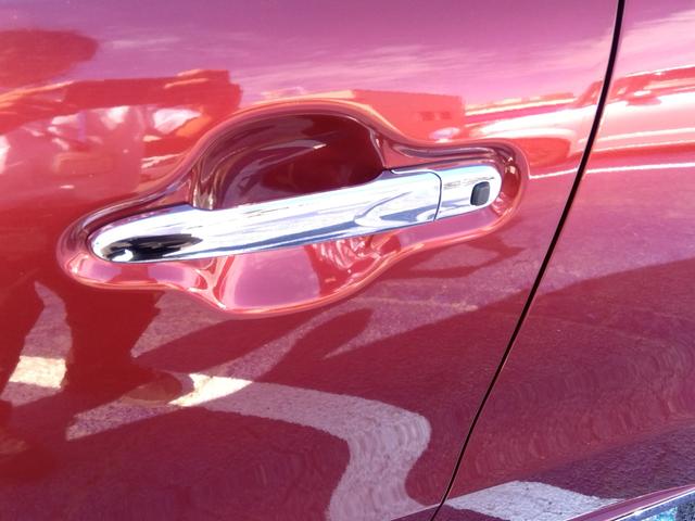 ピクシスジョイ F X SAIII★ホワイトルーフ★IIトーンカラー★純正ナ ビ★地デジTV★バックカメラ★衝突被害軽減ブレーキ★車線逸脱警報★オートライト★オートハイビーム★スマートキー★プッシュスタート★アイドリングストップ★プライバシーガラス★ステアリングリモコン★(16枚目)