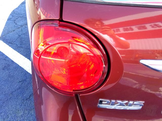 ピクシスジョイ F X SAIII★ホワイトルーフ★IIトーンカラー★純正ナ ビ★地デジTV★バックカメラ★衝突被害軽減ブレーキ★車線逸脱警報★オートライト★オートハイビーム★スマートキー★プッシュスタート★アイドリングストップ★プライバシーガラス★ステアリングリモコン★(17枚目)