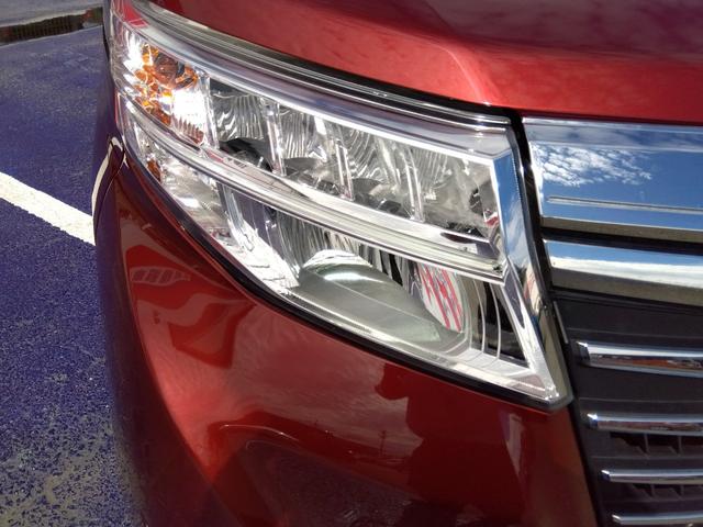 ルーミー カスタムＧ－Ｔ★純正９インチナビ★フルセグＴＶ★パノラミック　ビューモニター★コムテック前後ドラレコ★ステアリングリモコン★コンフォートビューパッケージ★スマートアシストＩＩＩ★ターボ★革巻ステアリング★コーナーセンサー★ＬＥＤオートライト★オートハイビーム★（12枚目）