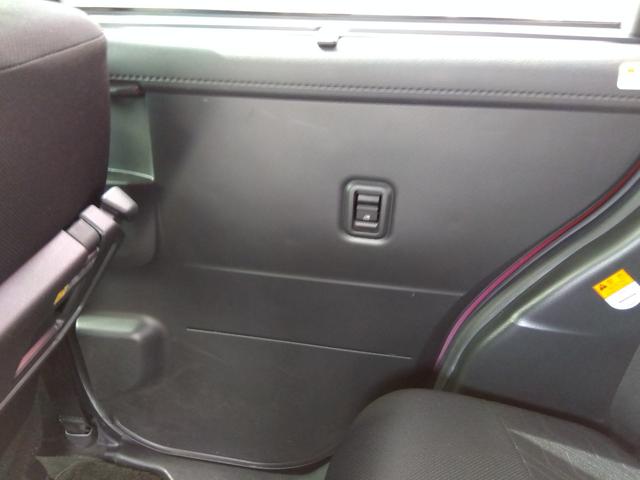 ルーミー カスタムＧ－Ｔ★純正９インチナビ★フルセグＴＶ★パノラミック　ビューモニター★コムテック前後ドラレコ★ステアリングリモコン★コンフォートビューパッケージ★スマートアシストＩＩＩ★ターボ★革巻ステアリング★コーナーセンサー★ＬＥＤオートライト★オートハイビーム★（39枚目）