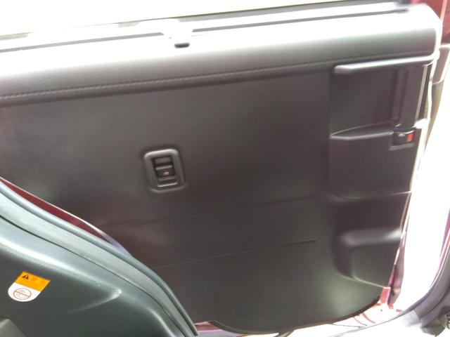 ルーミー カスタムＧ－Ｔ★純正９インチナビ★フルセグＴＶ★パノラミック　ビューモニター★コムテック前後ドラレコ★ステアリングリモコン★コンフォートビューパッケージ★スマートアシストＩＩＩ★ターボ★革巻ステアリング★コーナーセンサー★ＬＥＤオートライト★オートハイビーム★（40枚目）