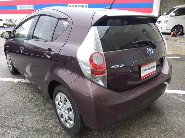 アクア S★純正ナビ★地デジTV★バックカメラ★オートライト★ アイドリングストップ★スマートキー★プッシュスタート★ヘッドライトレベライザー★CD、DVD再生★Bluetooth再生★ウィンカーミラー★ECOモード★EVモード★オートエアコン★パワーウィンドウ★(12枚目)