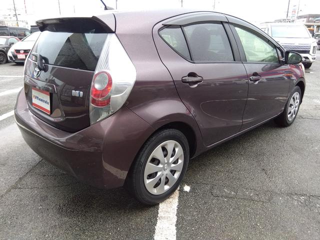 アクア S★純正ナビ★地デジTV★バックカメラ★オートライト★ アイドリングストップ★スマートキー★プッシュスタート★ヘッドライトレベライザー★CD、DVD再生★Bluetooth再生★ウィンカーミラー★ECOモード★EVモード★オートエアコン★パワーウィンドウ★(14枚目)