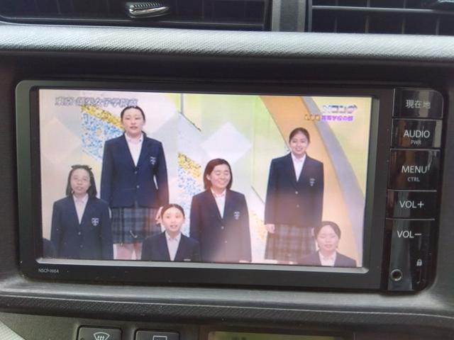 アクア S★純正ナビ★地デジTV★バックカメラ★オートライト★ アイドリングストップ★スマートキー★プッシュスタート★ヘッドライトレベライザー★CD、DVD再生★Bluetooth再生★ウィンカーミラー★ECOモード★EVモード★オートエアコン★パワーウィンドウ★(62枚目)