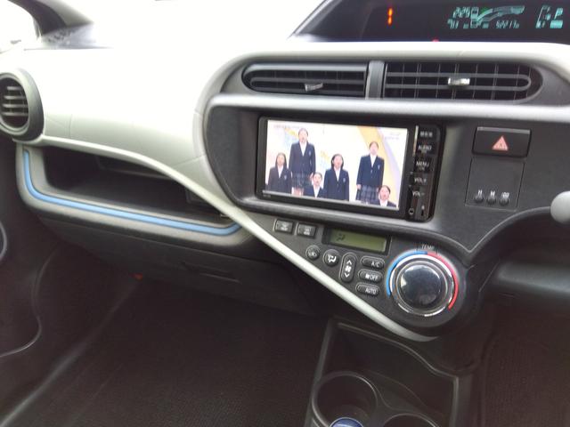 アクア S★純正ナビ★地デジTV★バックカメラ★オートライト★ アイドリングストップ★スマートキー★プッシュスタート★ヘッドライトレベライザー★CD、DVD再生★Bluetooth再生★ウィンカーミラー★ECOモード★EVモード★オートエアコン★パワーウィンドウ★(65枚目)