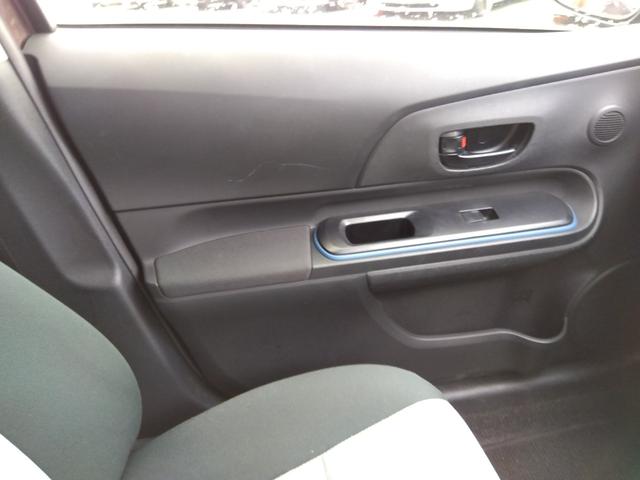 アクア S★純正ナビ★地デジTV★バックカメラ★オートライト★ アイドリングストップ★スマートキー★プッシュスタート★ヘッドライトレベライザー★CD、DVD再生★Bluetooth再生★ウィンカーミラー★ECOモード★EVモード★オートエアコン★パワーウィンドウ★(79枚目)