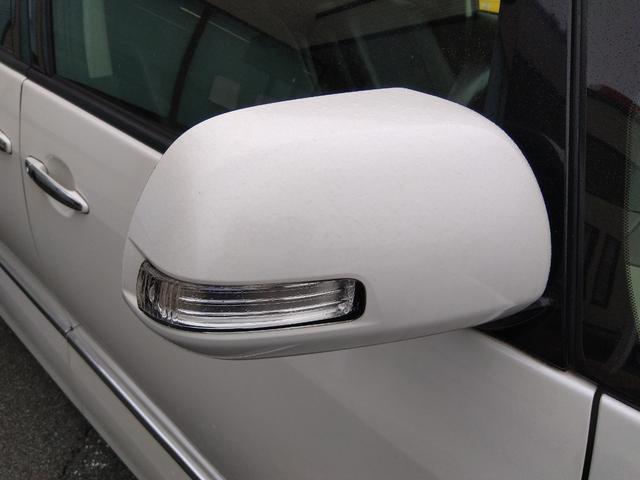 エスティマ アエラス プレミアムエディション★純正9インチナビ★フルセグ TV★CD,DVD再生★Bluetooth再生★革巻きステアリング★クルーズコントロール★フリップダウンモニター★パワーシート★両側パワースライドドア★バックカメラ★電格ミラー★HIDオートライト★(17枚目)