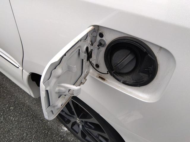 エスティマ アエラス プレミアムエディション★純正9インチナビ★フルセグ TV★CD,DVD再生★Bluetooth再生★革巻きステアリング★クルーズコントロール★フリップダウンモニター★パワーシート★両側パワースライドドア★バックカメラ★電格ミラー★HIDオートライト★(29枚目)