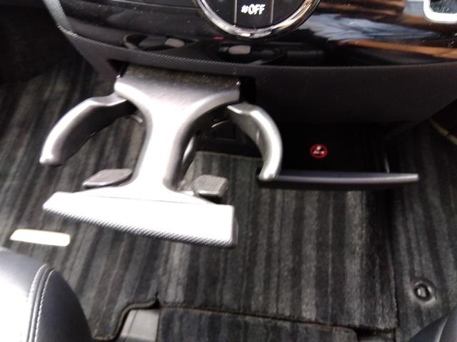 エスティマ アエラス プレミアムエディション★純正9インチナビ★フルセグ TV★CD,DVD再生★Bluetooth再生★革巻きステアリング★クルーズコントロール★フリップダウンモニター★パワーシート★両側パワースライドドア★バックカメラ★電格ミラー★HIDオートライト★(51枚目)