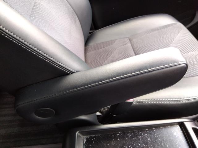 エスティマ アエラス プレミアムエディション★純正9インチナビ★フルセグ TV★CD,DVD再生★Bluetooth再生★革巻きステアリング★クルーズコントロール★フリップダウンモニター★パワーシート★両側パワースライドドア★バックカメラ★電格ミラー★HIDオートライト★(56枚目)