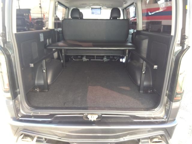 ハイエースバン スーパーＧＬ　ダークプライム★ナビフルセグＴＶ★フリップダウ　ンモニター★バックカメラ★ＬＥＤオートライト★両側パワースライドドア★バッドフェイス★ｅｓｓｅｘローダウン★ベッドキッド★バレンティＬＥＤドアミラーウィンカー★ステアリングリモコン★スマートキー★（42枚目）
