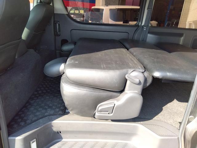 ハイエースバン スーパーＧＬ　ダークプライム★ナビフルセグＴＶ★フリップダウ　ンモニター★バックカメラ★ＬＥＤオートライト★両側パワースライドドア★バッドフェイス★ｅｓｓｅｘローダウン★ベッドキッド★バレンティＬＥＤドアミラーウィンカー★ステアリングリモコン★スマートキー★（48枚目）