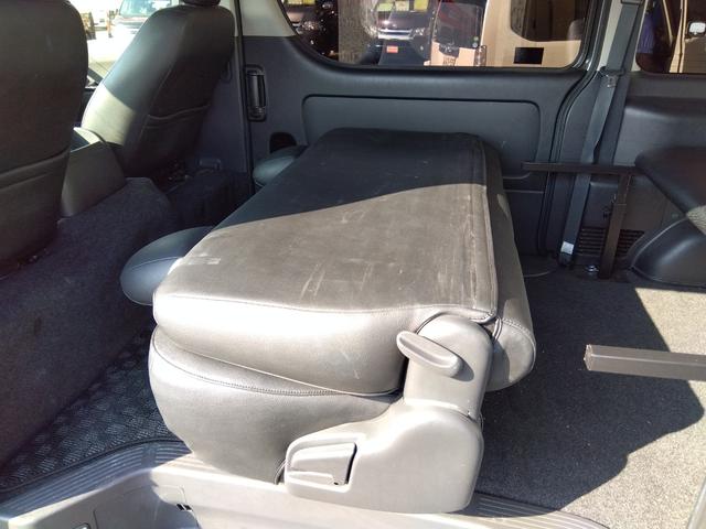 ハイエースバン スーパーＧＬ　ダークプライム★ナビフルセグＴＶ★フリップダウ　ンモニター★バックカメラ★ＬＥＤオートライト★両側パワースライドドア★バッドフェイス★ｅｓｓｅｘローダウン★ベッドキッド★バレンティＬＥＤドアミラーウィンカー★ステアリングリモコン★スマートキー★（49枚目）