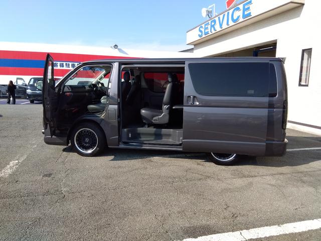 ハイエースバン スーパーＧＬ　ダークプライム★ナビフルセグＴＶ★フリップダウ　ンモニター★バックカメラ★ＬＥＤオートライト★両側パワースライドドア★バッドフェイス★ｅｓｓｅｘローダウン★ベッドキッド★バレンティＬＥＤドアミラーウィンカー★ステアリングリモコン★スマートキー★（51枚目）