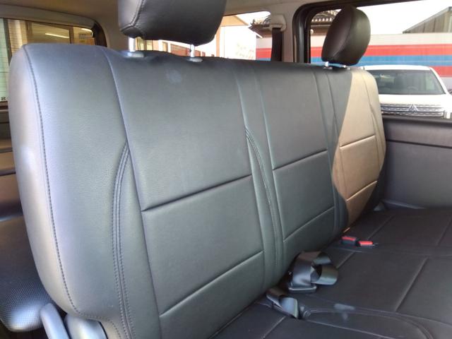 ハイエースバン スーパーＧＬ　ダークプライム★ナビフルセグＴＶ★フリップダウ　ンモニター★バックカメラ★ＬＥＤオートライト★両側パワースライドドア★バッドフェイス★ｅｓｓｅｘローダウン★ベッドキッド★バレンティＬＥＤドアミラーウィンカー★ステアリングリモコン★スマートキー★（55枚目）