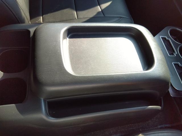 ハイエースバン スーパーＧＬ　ダークプライム★ナビフルセグＴＶ★フリップダウ　ンモニター★バックカメラ★ＬＥＤオートライト★両側パワースライドドア★バッドフェイス★ｅｓｓｅｘローダウン★ベッドキッド★バレンティＬＥＤドアミラーウィンカー★ステアリングリモコン★スマートキー★（66枚目）