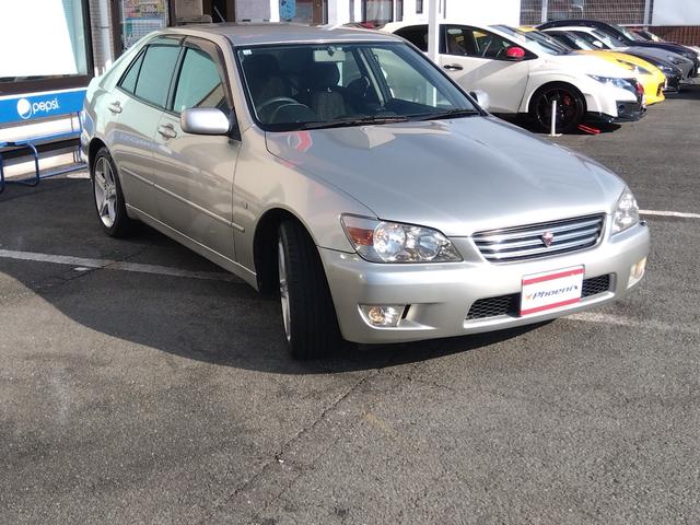 ★純正１７インチアルミホイール★カロッツェリアメモリーナビ★地デジＴＶ★ＣＤ，ＤＶＤ再生★Ｂｌｕｅｔｏｏｔｈオーディオ★ＥＴＣ★革巻ステアリング★キーレスキー★オートエアコン★パワーウィンドウ★