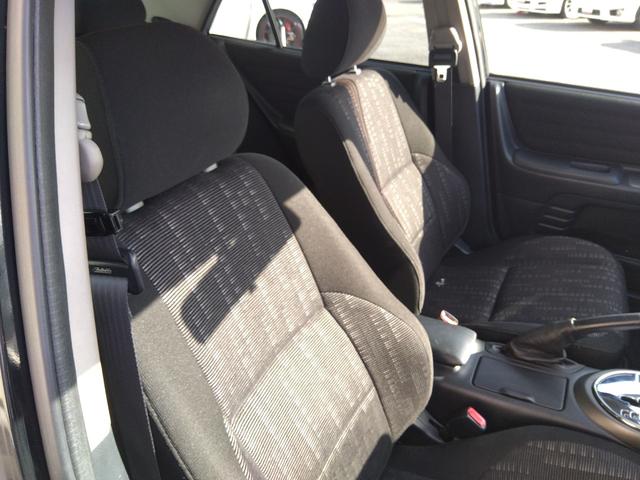 ★純正１７インチアルミホイール★カロッツェリアメモリーナビ★地デジＴＶ★ＣＤ，ＤＶＤ再生★Ｂｌｕｅｔｏｏｔｈオーディオ★ＥＴＣ★革巻ステアリング★キーレスキー★オートエアコン★パワーウィンドウ★