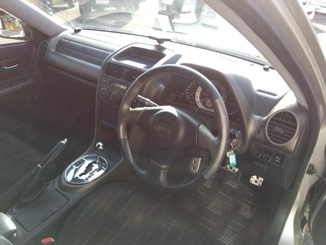 ★純正１７インチアルミホイール★カロッツェリアメモリーナビ★地デジＴＶ★ＣＤ，ＤＶＤ再生★Ｂｌｕｅｔｏｏｔｈオーディオ★ＥＴＣ★革巻ステアリング★キーレスキー★オートエアコン★パワーウィンドウ★