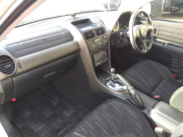 ★純正１７インチアルミホイール★カロッツェリアメモリーナビ★地デジＴＶ★ＣＤ，ＤＶＤ再生★Ｂｌｕｅｔｏｏｔｈオーディオ★ＥＴＣ★革巻ステアリング★キーレスキー★オートエアコン★パワーウィンドウ★