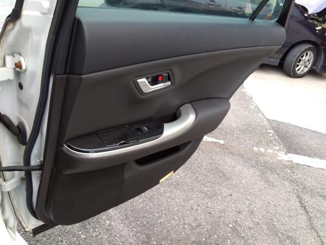 ★メーカーナビ★フルセグＴＶ★バックカメラ★ステアリングリモコン★コムテック前後ドラレコ★ウッド調パネル★ＨＩＤオートライト★フォグ★本革シート★パワーシート★シートヒーター＆ベンチレーション★