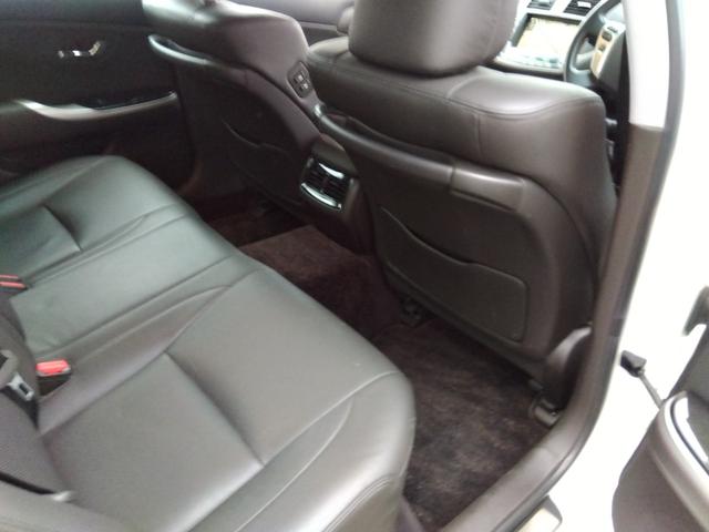 ★メーカーナビ★フルセグＴＶ★バックカメラ★ステアリングリモコン★コムテック前後ドラレコ★ウッド調パネル★ＨＩＤオートライト★フォグ★本革シート★パワーシート★シートヒーター＆ベンチレーション★