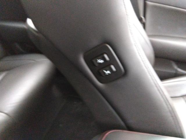 ★メーカーナビ★フルセグＴＶ★バックカメラ★ステアリングリモコン★コムテック前後ドラレコ★ウッド調パネル★ＨＩＤオートライト★フォグ★本革シート★パワーシート★シートヒーター＆ベンチレーション★