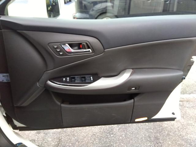 ★メーカーナビ★フルセグＴＶ★バックカメラ★ステアリングリモコン★コムテック前後ドラレコ★ウッド調パネル★ＨＩＤオートライト★フォグ★本革シート★パワーシート★シートヒーター＆ベンチレーション★